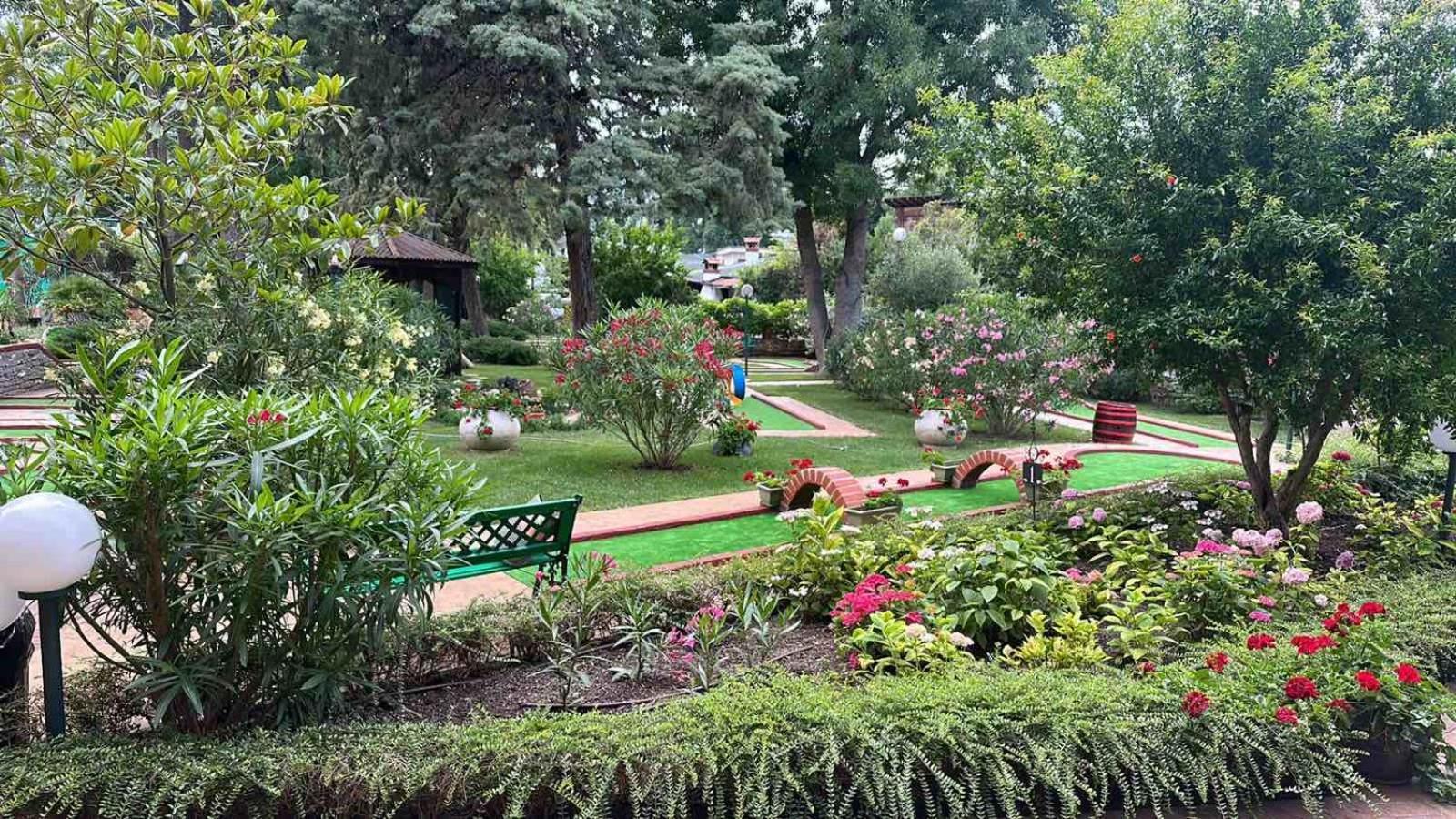 Oleander House And Tennis Club Hotel