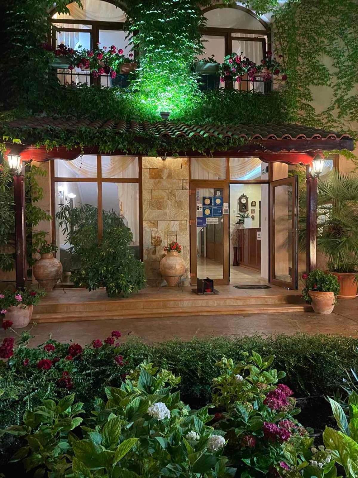 Hotel Oleander House And Tennis Club 3*