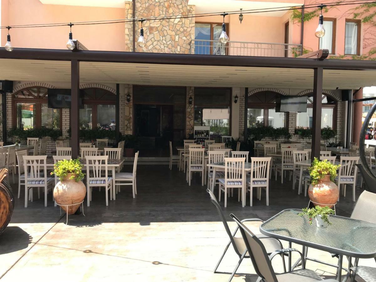 Hotel Oleander House And Tennis Club
